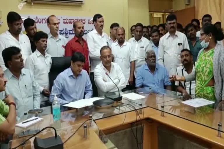 dinesh-gundurao-insist-to-release-pending-covid-relief-fund