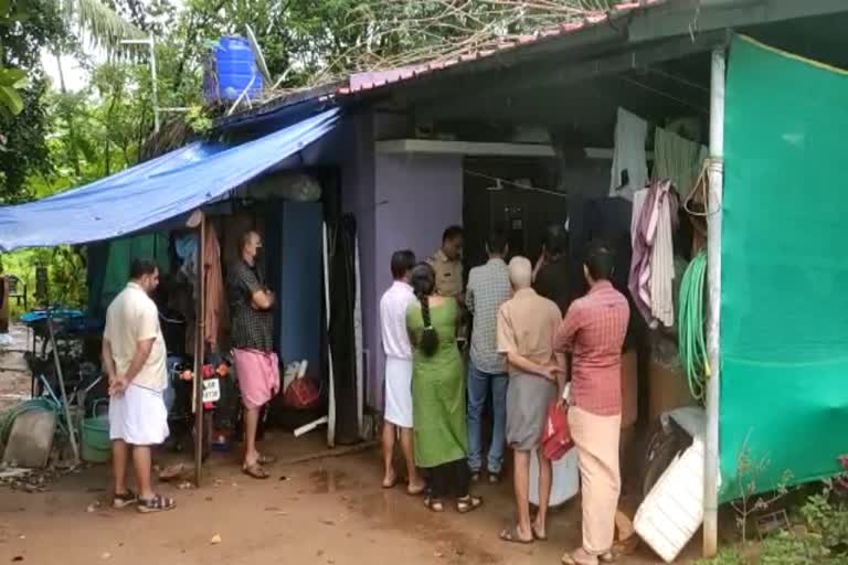 An old womens dead body found in well  വയോധികയെ കിണറ്റിൽ മരിച്ച നിലയിൽ കണ്ടെത്തി  ഡിവൈഎസ്‌പി  എരിപ്പോട്  പൊലീസ്  പുതുക്കാട്  ഫയര്‍ഫോഴ്‌സ്  പുതുക്കാട് ഫയര്‍ഫോഴ്‌സ്  An old womens dead body found in well in Thrissur  dead body found in well