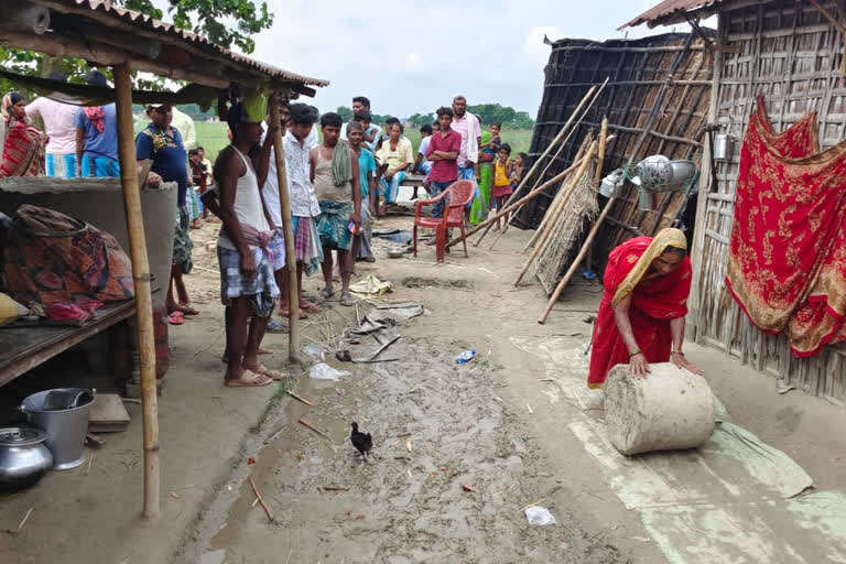 villagers leaving homes due to Koshi River erosion