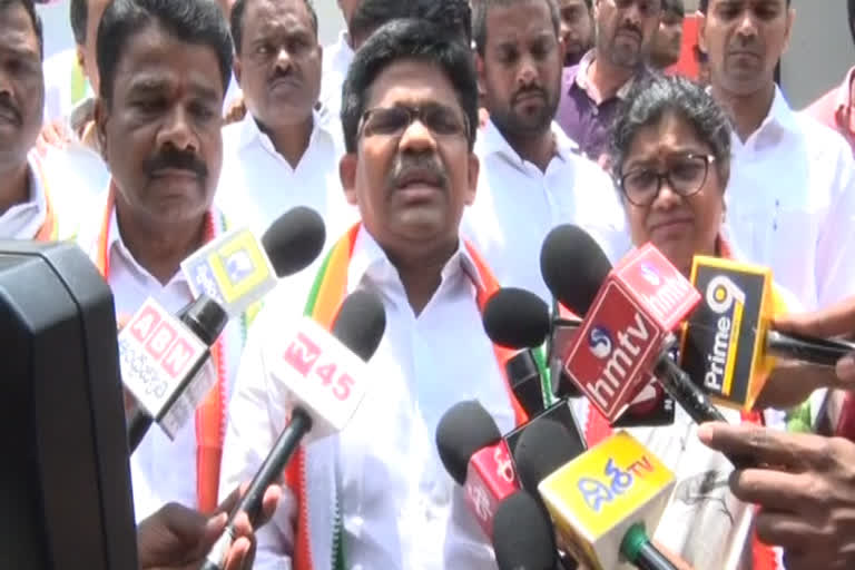 congress leaders meet on munugodu by election