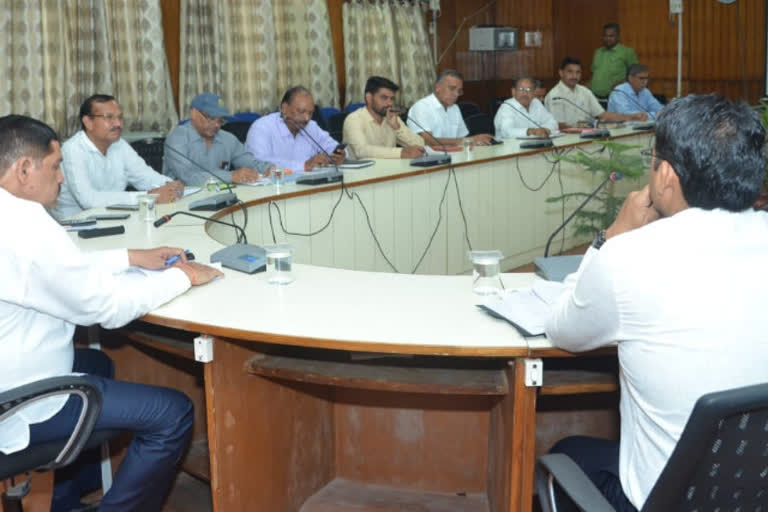 Few Karauli villages becomes Island due to overflowed Chambal river, minister chaired meeting for rescue