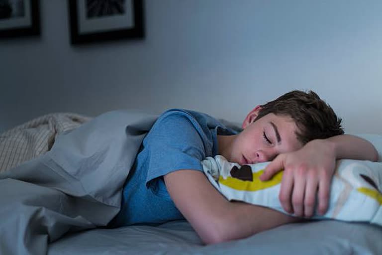 Effect of Insufficient Sleep, 8 ଘଣ୍ଟାରୁ କମ୍ ଶୋଇଲେ ଦେଖାଯାଏ ଏହିସବୁ ସମସ୍ୟା