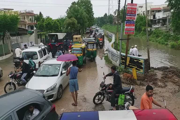 આનંદ સરોવર છલકાતા શહેરીજનોમાં દુ:ખ