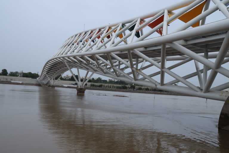 PM Modi to inaugurate iconic Sabarmati foot over bridge on Saturday