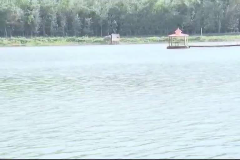 lakes filled due to heavy rain in chikkamagaluru