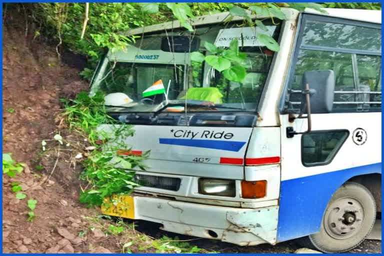 School bus accident in Arki