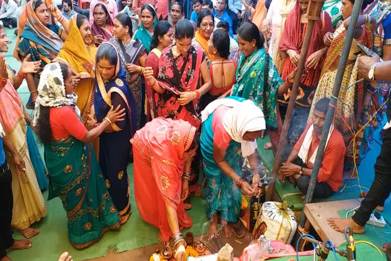 Pola Tihar celebrated at protest site