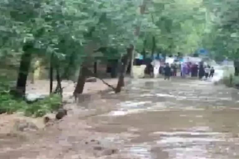 Cloudburst occurred in the upper reaches of Tangmarg Kulgam of jummu kashmir