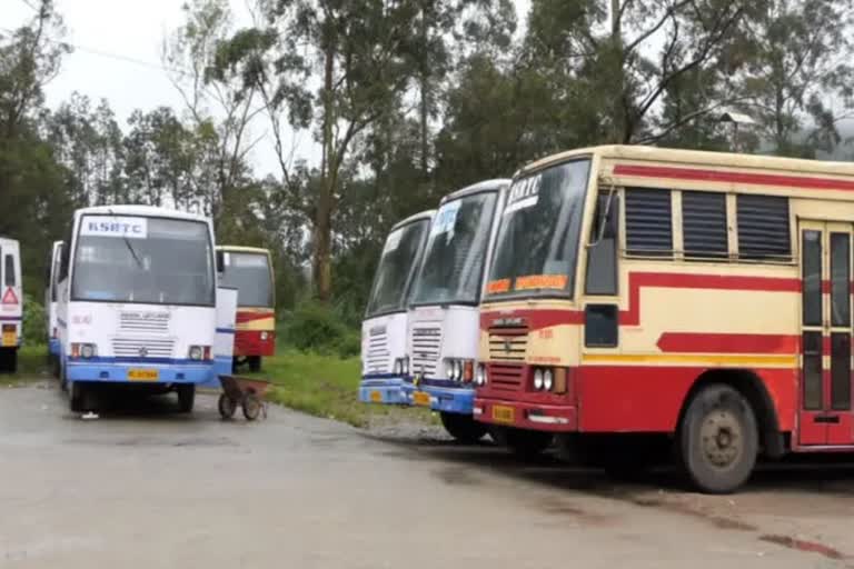 ksrtc protest against service reschedule  ksrtc protest updations  കെഎസ്‌ആർടിസി സർവ്വീസ് മുടക്കി പ്രതിഷേധം  കെഎസ്‌ആർടിസി സർവ്വീസ് പുനക്രമീകരണം  കെഎസ്‌ആർടിസി പണിമുടക്ക് വിവരങ്ങൾ  കേരള വാർത്തകൾ  തിരുവനന്തപുരം വാർത്തകൾ  thiruvanathapuram news  kerala news  loss revenue deducted from ksrtc employees salary