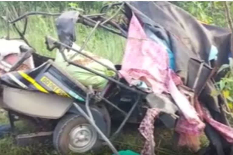 Odisha: 5 killed in truck auto-rickshaw clash in Dhenkanal