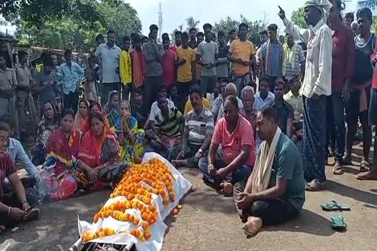 woman police si suicide case villagers roadblock demand justice in khurda