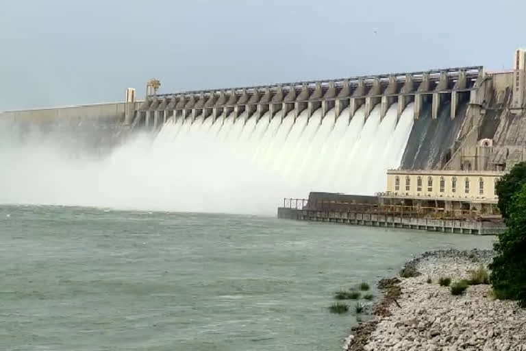 Lifting of Nagarjuna Sagar gates