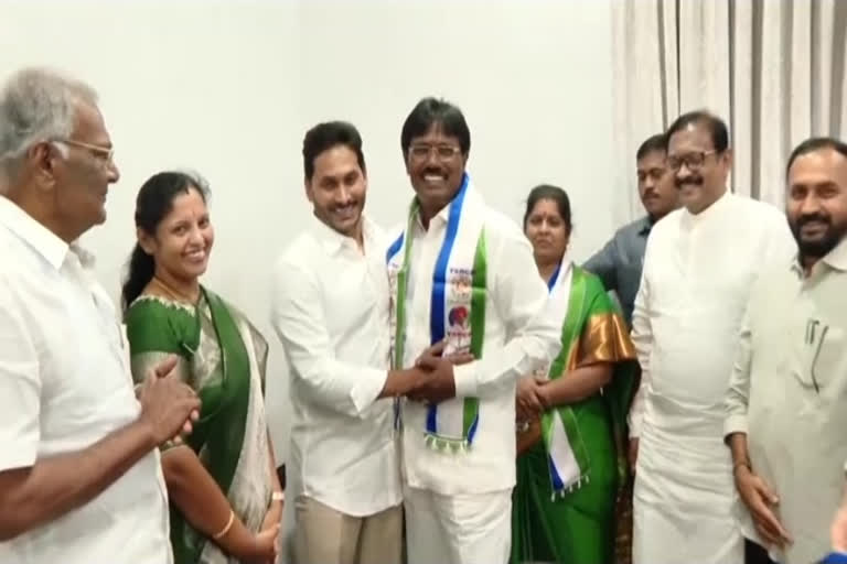 TDP GANJI JOINED IN YSRCP