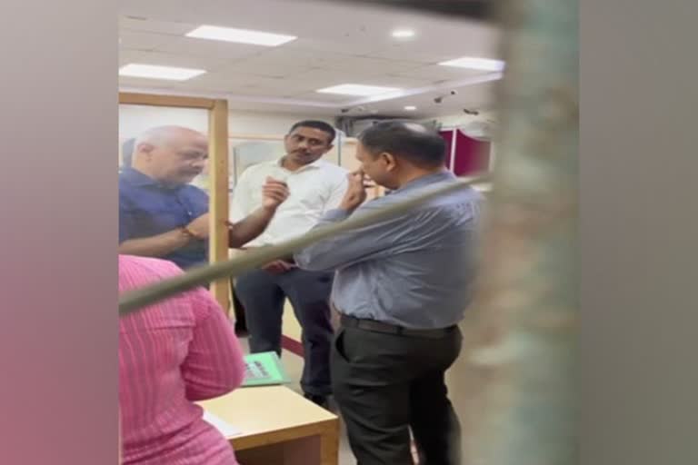 manish-sisodia-locker