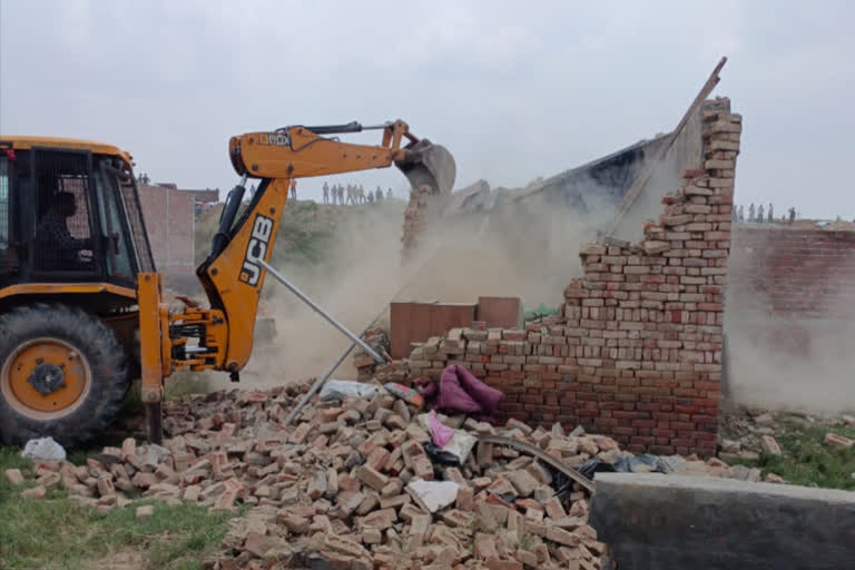 Greater Noida Authority removes encroachment