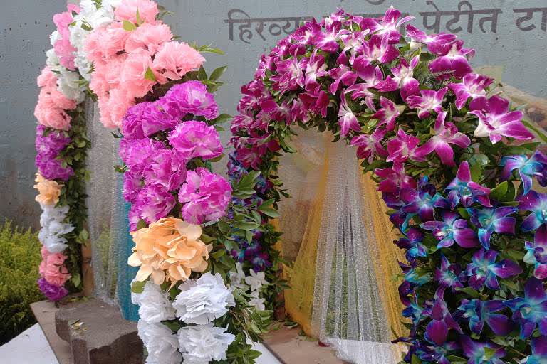 high demand  fresh flower Makara for Bappas Aaras in mumbai