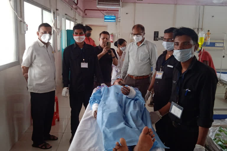 Girl injured in Chatra acid attack