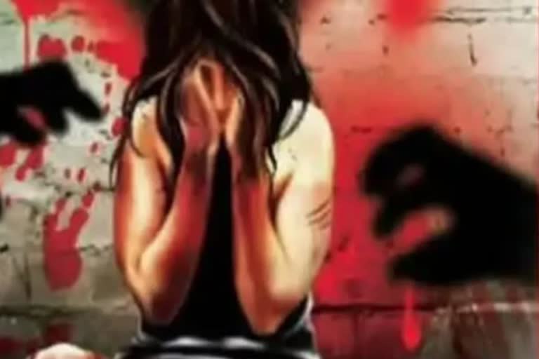 huge increase in crimes against women  crimes against women compared to previous years  ncrb report  ncrb report about women crime  crimes against women recorded in Delhi  crimes against women recorded in Mumbai  crimes against women recorded in Bengaluru  crimes against women recorded in Hyderabad  crimes against women in india  latest ncrb reports  latest news in newdelhi  സ്‌ത്രീകള്‍ക്കെതിരായുള്ള കുറ്റകൃതങ്ങളില്‍ വര്‍ധന  ദേശീയ ക്രൈം റെക്കോർഡ്‌സ്‌ ബ്യൂറോ  കുട്ടികള്‍ക്കെതിരെയുള്ള അക്രമണത്തിലും വര്‍ധനവ്  സ്‌ത്രീകള്‍ക്കെതിരായ കുറ്റകൃത്യങ്ങൾ  ന്യൂഡല്‍ഹി ഏറ്റവും പുതിയ വാര്‍ത്ത  ഇന്നത്തെ പ്രധാന ദേശീയ വാര്‍ത്തകള്‍