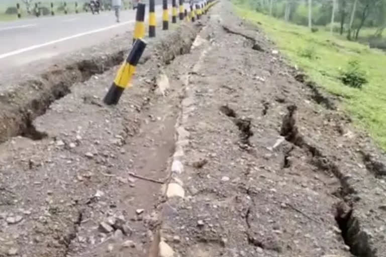 Landslide In ShamShergunj  107 State Highway