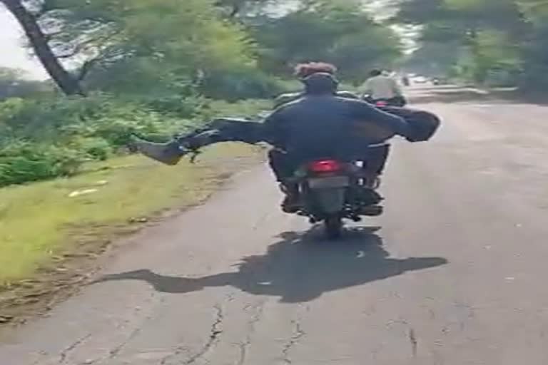 Sehore Dead body on Bike