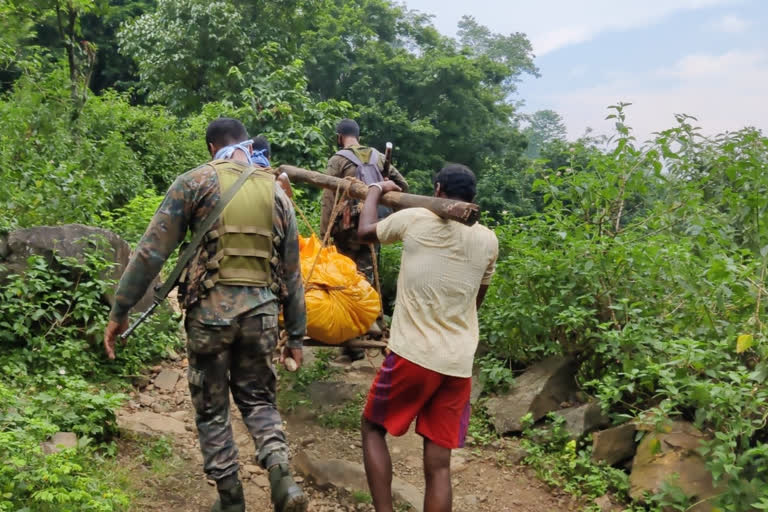 Blind Triple Murder Khunti men left Kodelebe village in panic Policemen carried dead bodies on shoulders four km