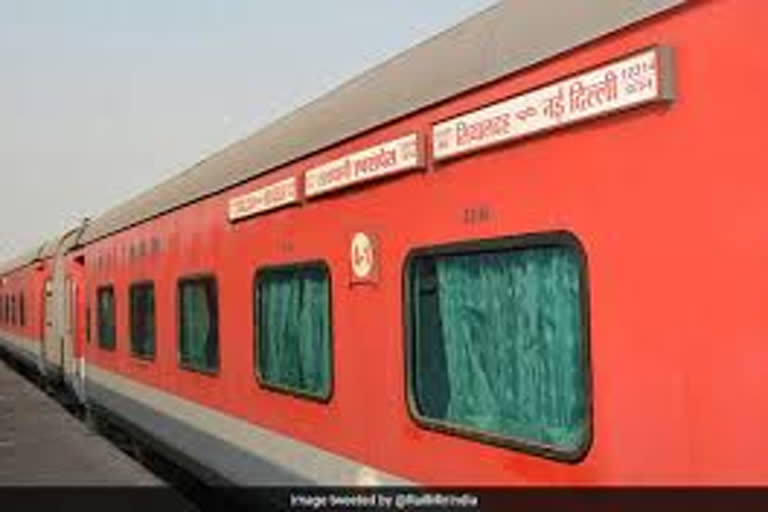 The victim was travelling in Rajdhani Express