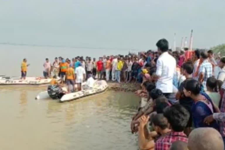 Boat Capsized in patna