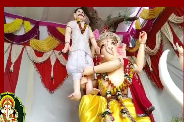 Ganapati Bappa appeared to boost the morale of the farmers