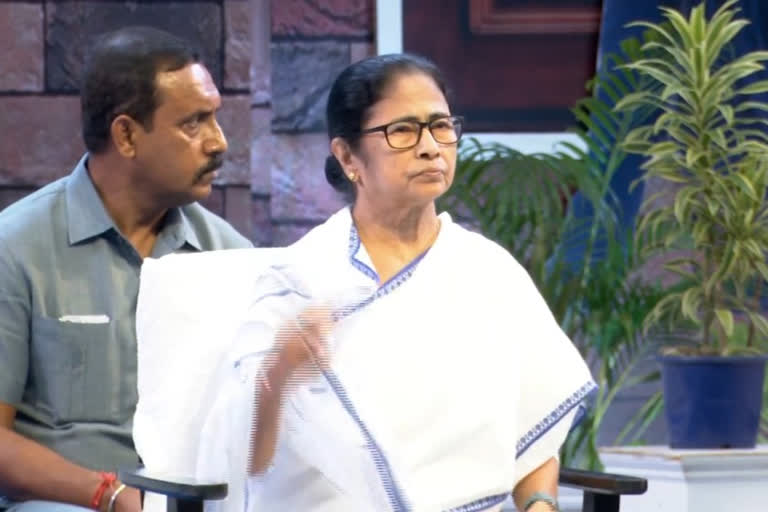 Despite hunger strike of job seekers, Mamata Banerjee buys time on teachers Day
