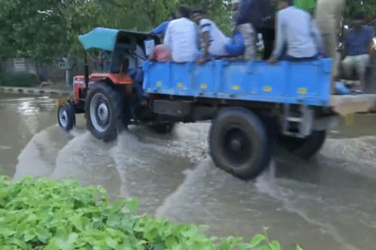 IT professionals in Bengaluru, take tractor rides to reach office