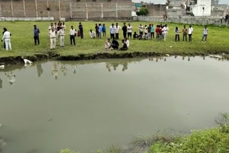 Indore child died drowning pit