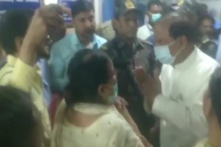 Uproar in Noida MP Dr Mahesh Sharma hospital