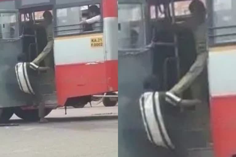 karnataka bus conductor kicked the passenger chest  karnataka SRTC bus  conductor kicked the passenger chest  conductor assaulted drunken passenger in karnataka  Dakshina Kannada KSRTC bus issue  കർണാടക സ്റ്റേറ്റ് റോഡ് ട്രാൻസ്പോർട്ട് ബസ്  യാത്രക്കാരനെ കണ്ടക്‌ടർ ആക്രമിച്ചു  മദ്യപനെ കണ്ടക്‌ടർ ചവിട്ടി താഴെയിട്ടു  കർണാടക ബസ് കണ്ടക്‌ടർ  കർണാടക ആർടിസി ബസ്