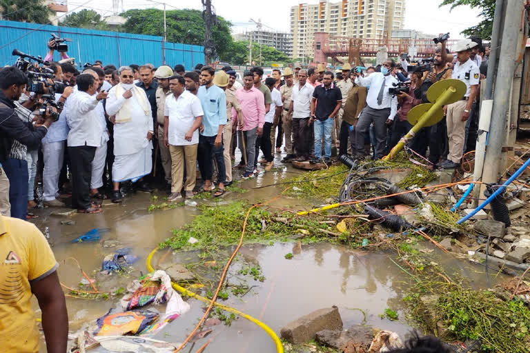 Siddaramaiah visits rain affected areas