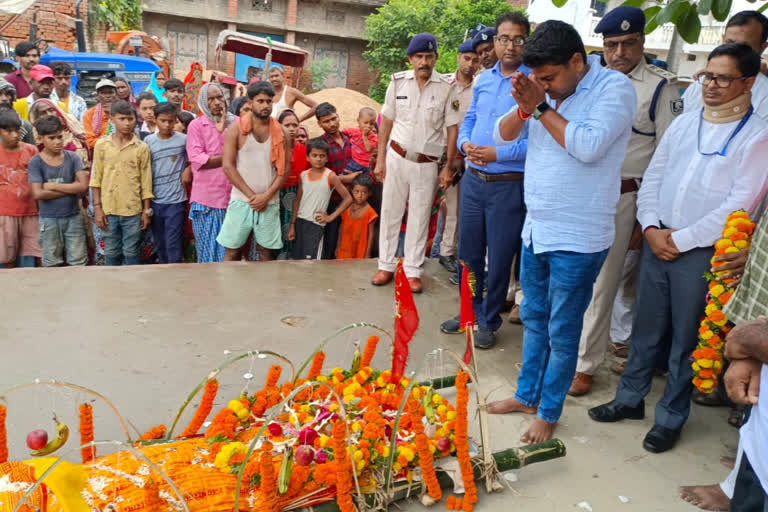 भिखारी ठाकुर के शिष्य पद्मश्री रामचंद्र मांझी का हुआ अंतिम संस्कार