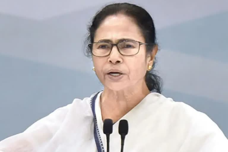 Mamata Banerjee  കേന്ദ്രസർക്കാരിനെതിരെ വിമർശിച്ച് മമത  മമത ബാനർജി  ഷെയ്ഖ് ഹസീന  Sheikh Hasina  അനുബ്രത മൊണ്ടൽ  Anubrata Mondal arrest  MAMATA LASHES OUT TOWARDS CENTRAL GOVERNMENT  MAMATA BANERJEE ABOUT ANUBRATA  MAMATA BANERJEE ABOUT Sheikh Hasina VISIT  NATIONAL NEWS  മമത ബാനർജി വാർത്തകൾ  ദേശീയ വാർത്തകൾ