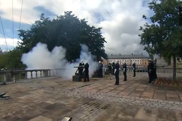 Royal gun salutes of 96 rounds