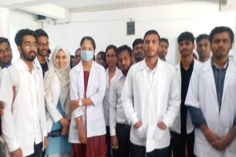 Palamu Medinirai Medical College MBBS students plead to released result