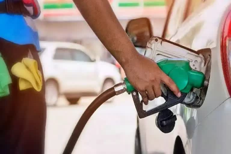 Todays fuel price in India