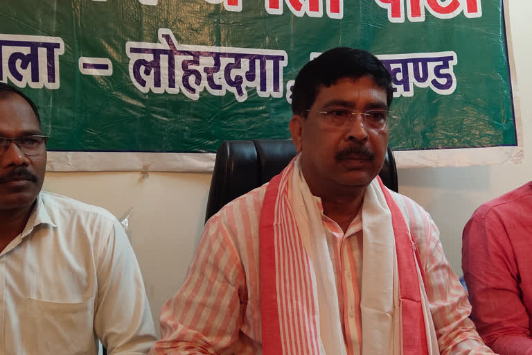 MP Aditya Sahu attacked Jharkhand government