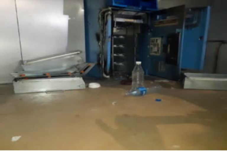 theft by cutting ATM in Ranchi