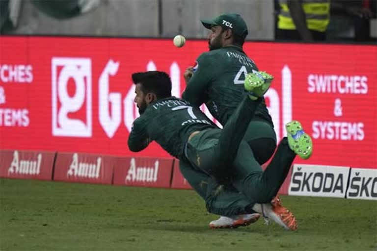 pak fielders missed catch