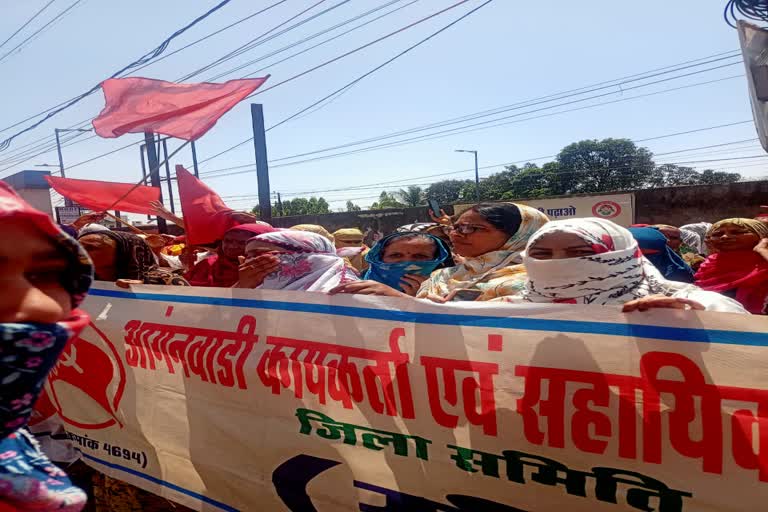 Bhopal Anganwadi workers gave ultimatum