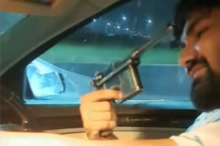 drinking alcohol while driving car video ghaziabad