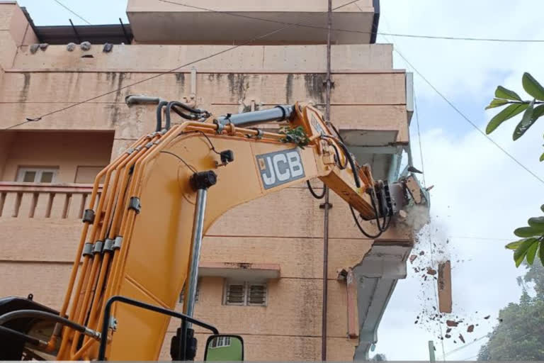 Bengaluru: BBMP begins anti-encroachment drives, demolishes illegal structures in different parts of city