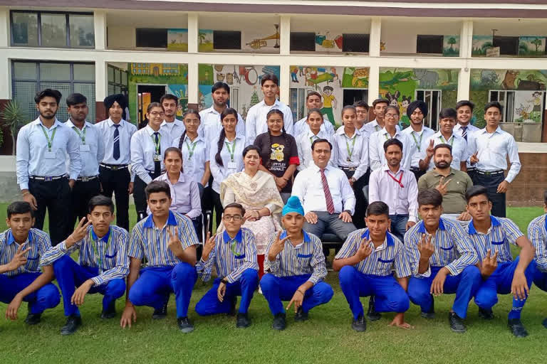 Jaito students won gold medals in district level games