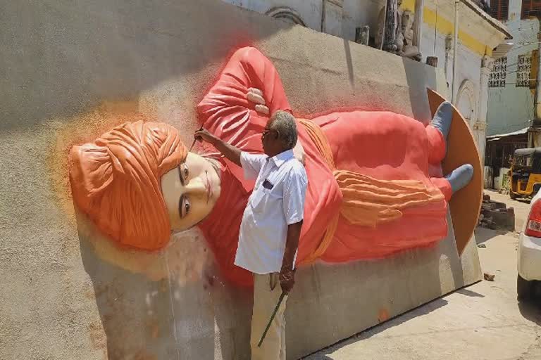 இருபது அடி உயர விவேகானந்தர் சிலை....சிற்பிகள் அசத்தல்...