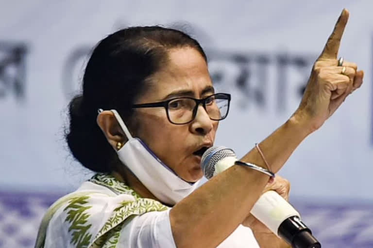 Mamata Banerjee Alleges Modi Government of Holding Fund as Bengal Excelled in Project Implementation