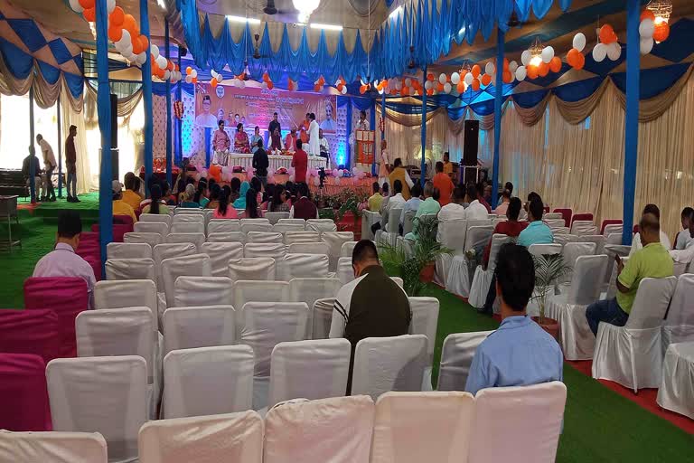 Chairs remained empty during BJP's Sankalp Diwas program in Srinagar
