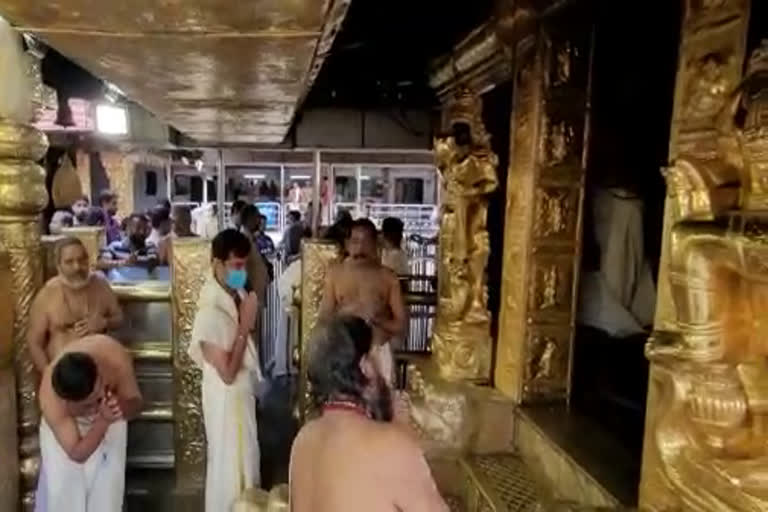 sabarimala shrine opens  sabarimala shrine opens for kanni pooja  sabarimala news  sabarimala temple  ശബരിമല നട തുറന്നു  ശബരിമല വാർത്ത  ക്ഷേത്രതന്ത്രി കണ്‌ഠരര് മഹേഷ് മോഹനർ  മാളികപ്പുറം മേൽശാന്തി ശംഭു നമ്പൂതിരി  ശബരിമല ശ്രീധർമശാസ്‌താ ക്ഷേത്രനട തുറന്നു  വെർച്വൽ ക്യൂ  ശബരിമല